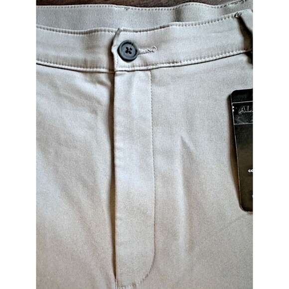 Alfani Men's Chino Tech Shorts Twill 9" Stretch Moisture Wicking Light Gray  40 - Picture 3 of 8